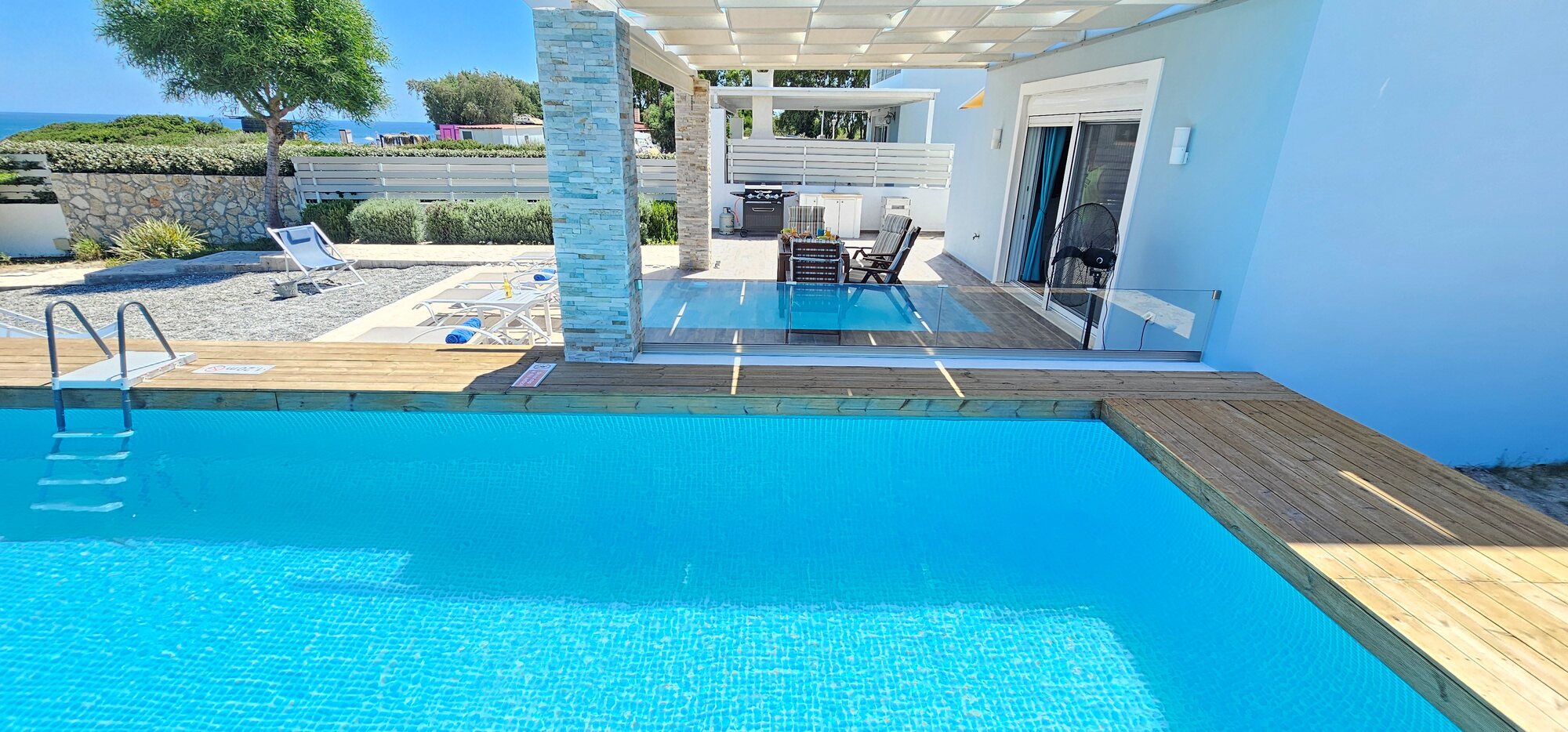 pool (3)